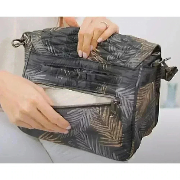 LUG Presto Bubble Quilted Crossbody / Shoulder Bag with RFID - Wine Red - Picture 11 of 13